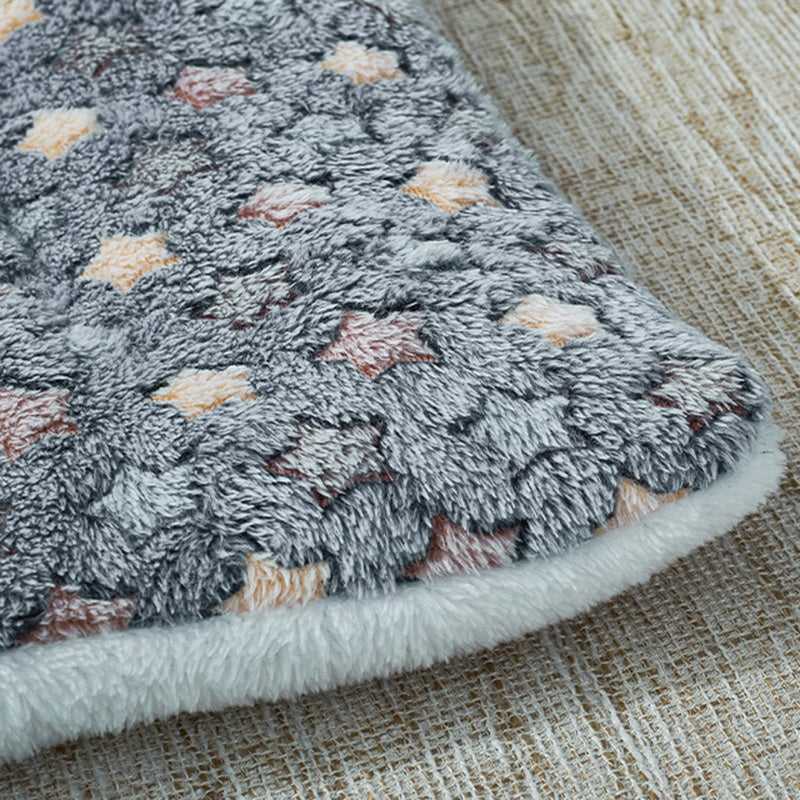 Thickened Flannel Footprint Pet Mat - Winter Warm Soft Cat Dog Bed Pad