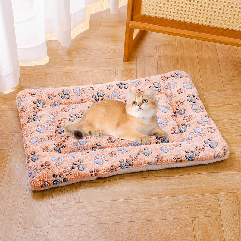 Thickened Flannel Footprint Pet Mat - Winter Warm Soft Cat Dog Bed Pad