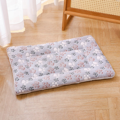 Thickened Flannel Footprint Pet Mat - Winter Warm Soft Cat Dog Bed Pad